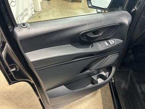 Used 2023 Mercedes-Benz Metris Passenger image 6