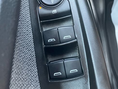 Used 2021 Chevrolet TrailBlazer LT w/ Convenience Package FWD image 13