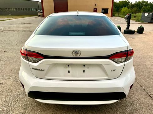 Used 2022 Toyota Corolla LE FWD image 4