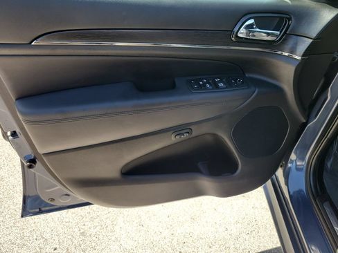Used 2021 Jeep Grand Cherokee High Altitude AWD/4WD image 19