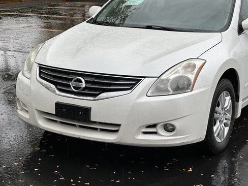 Used 2011 Nissan Altima 2.5 S w/ Special Edition Pkg image 10