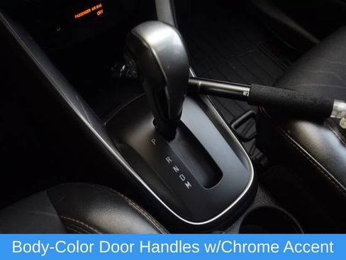 Used 2019 Chevrolet Trax LT w/ Sun & Sound Package AWD/4WD image 11