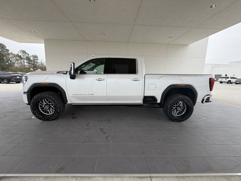 Used 2024 GMC Sierra 3500 Denali w/ Denali Reserve Package image 9