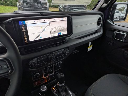 New 2026 Jeep Gladiator Willys image 21