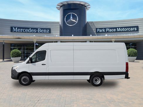 New 2025 Mercedes-Benz Sprinter 3500 image 3