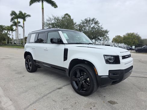 New 2026 Land Rover Defender 110 X-Dynamic SE image 21