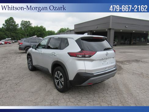 Used 2022 Nissan Rogue SV AWD/4WD image 12