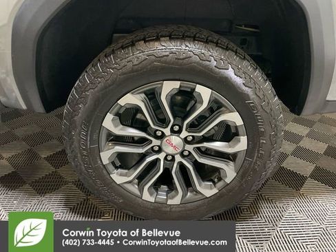 Used 2024 GMC Canyon Denali image 24