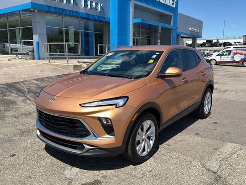 Used 2024 Buick Encore GX Preferred FWD image 1