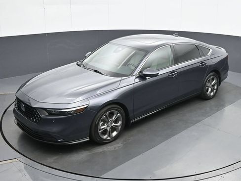 Used 2023 Honda Accord EX-L image 17