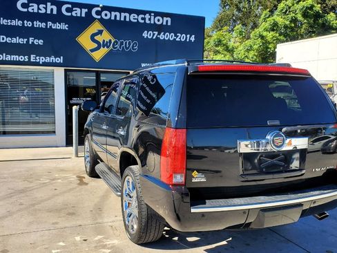Used 2011 Cadillac Escalade 2WD image 13