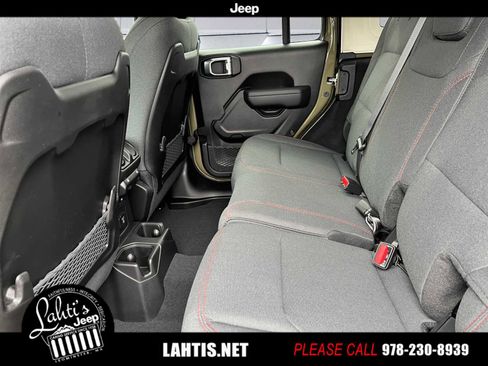 New 2025 Jeep Wrangler Unlimited Rubicon w/ Technology Group image 9