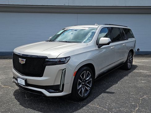 Certified 2024 Cadillac Escalade ESV Sport Platinum w/ LPO, Floor Liner Package image 1