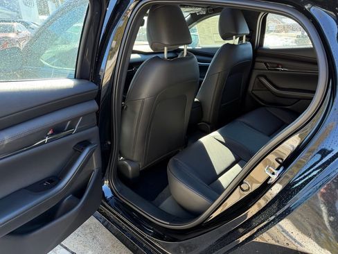 New 2026 MAZDA MAZDA3 Hatchback w/Premium Plus Pkg image 27