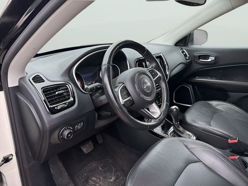 Used 2018 Jeep Compass Limited w/ Navigation Group AWD/4WD image 23