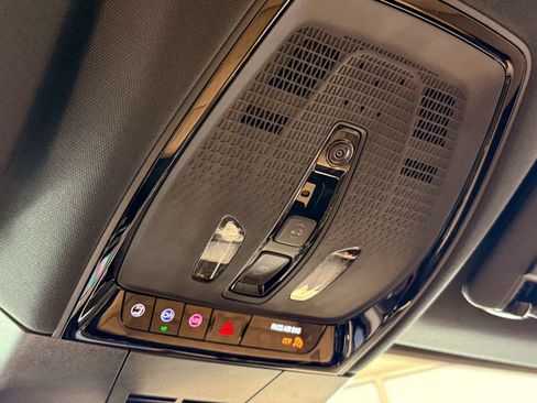 New 2026 Cadillac Lyriq Signature Sport w/ LPO, Bronce Accent Package AWD/4WD image 32
