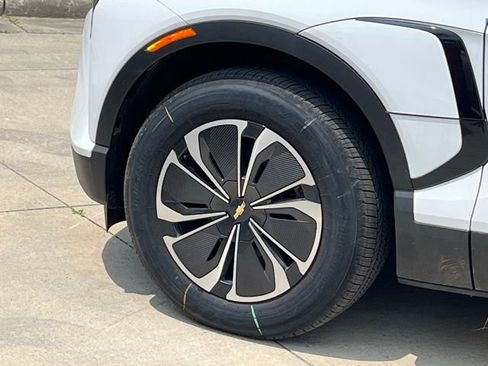 New 2025 Chevrolet Blazer EV LT image 6