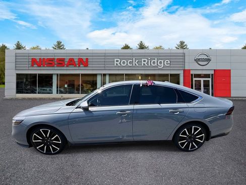 Used 2023 Honda Accord Touring image 7