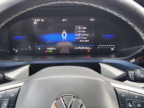 Certified 2024 Volkswagen Taos SE image 17