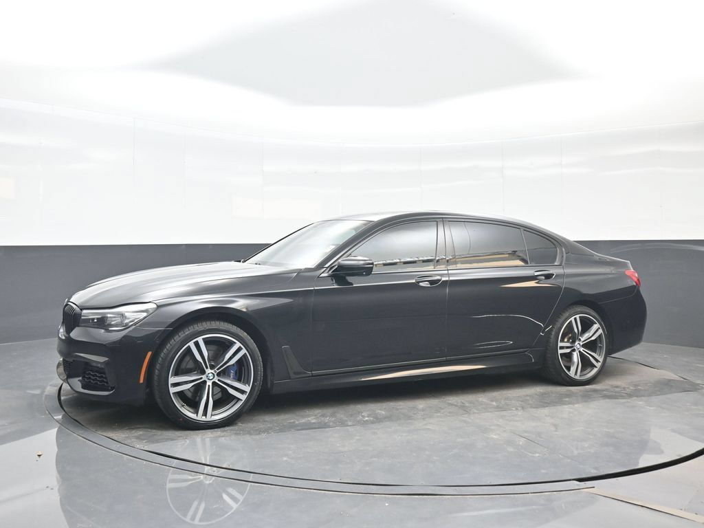 Used 2019 BMW 740i w/ M Sport Package RWD image 2