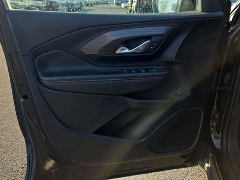 Used 2022 GMC Terrain SLE w/ Driver Convenience Package image 22