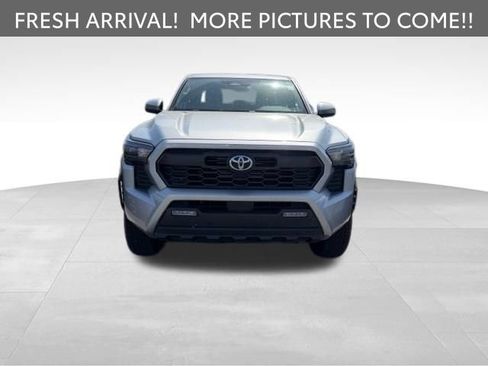 Certified 2024 Toyota Tacoma TRD Off-Road AWD/4WD image 2