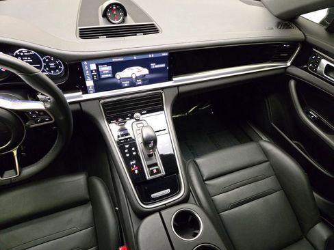 Used 2020 Porsche Panamera 4 image 23
