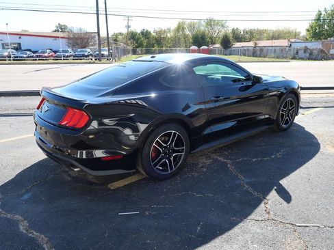 Used 2018 Ford Mustang Coupe w/ Equipment Group 101A image 4