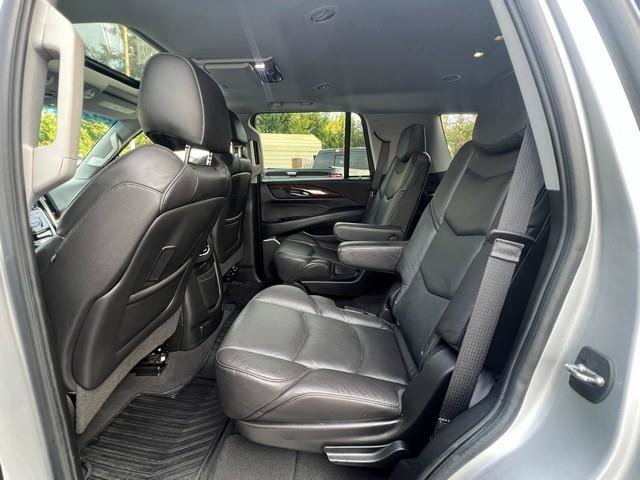Used 2019 Cadillac Escalade Luxury AWD/4WD image 20
