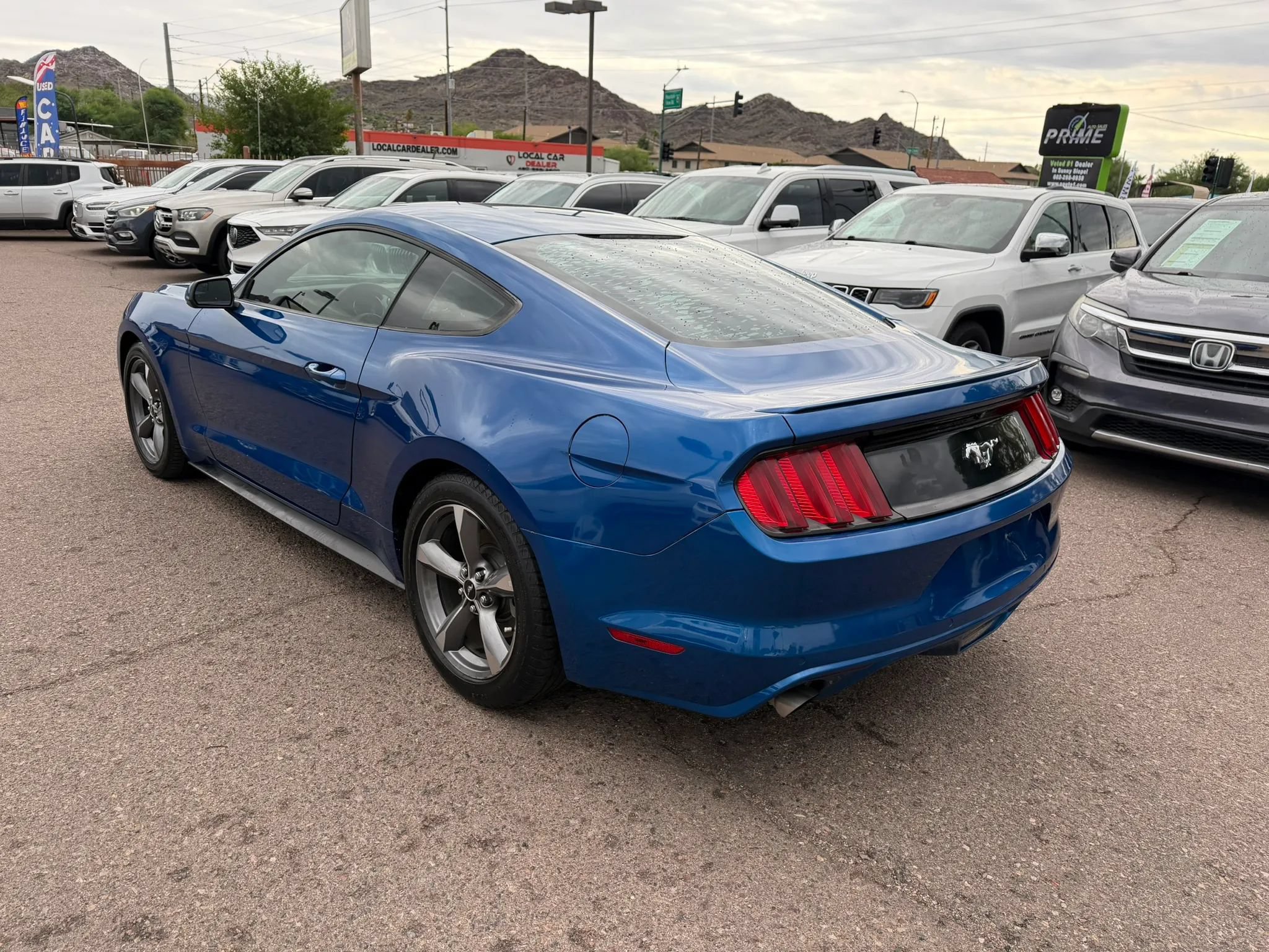 Used 2017 Ford Mustang Coupe RWD image 7