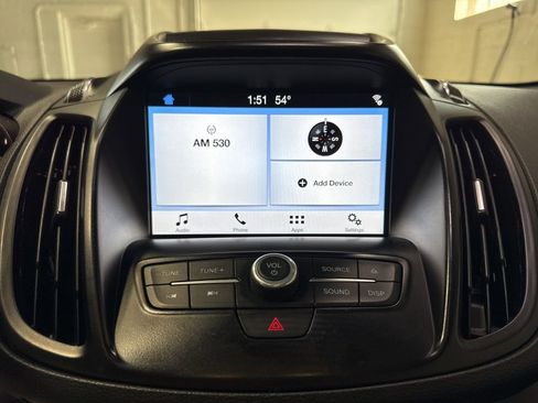 Used 2017 Ford Escape SE w/ SE Leather Comfort Package FWD image 17