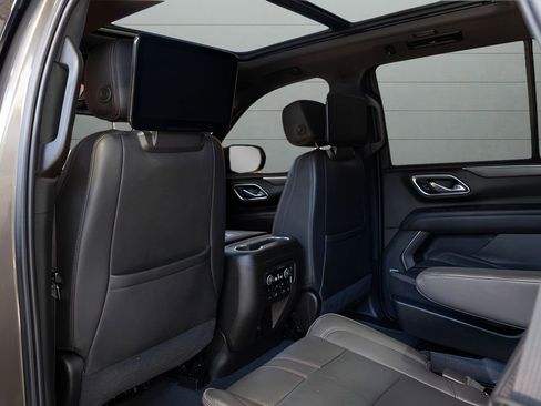 Used 2021 Chevrolet Tahoe RST w/ Luxury Package AWD/4WD image 52