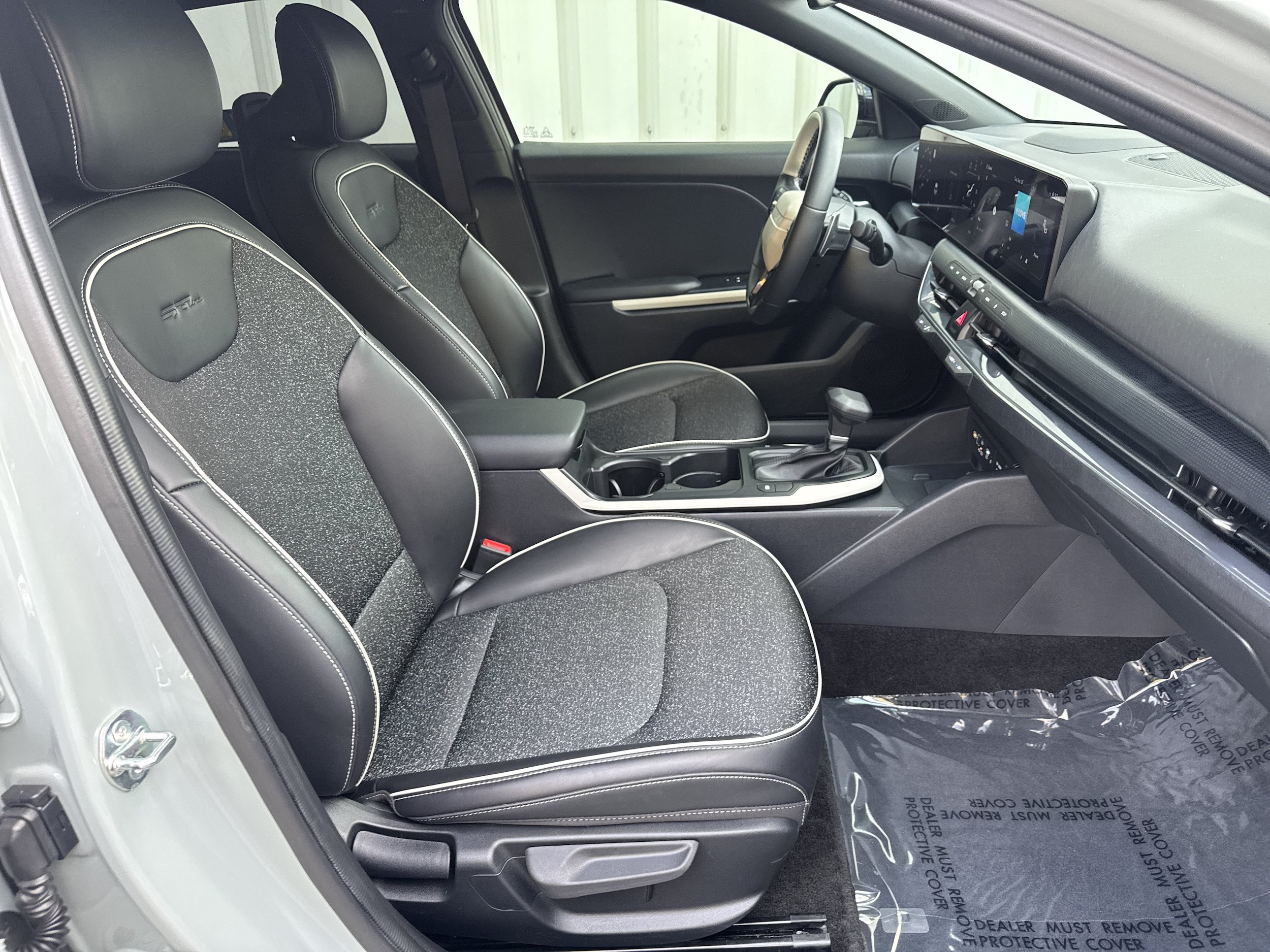 Used 2025 Kia K4 GT-Line w/ GT-Line Sunroof Package FWD image 14