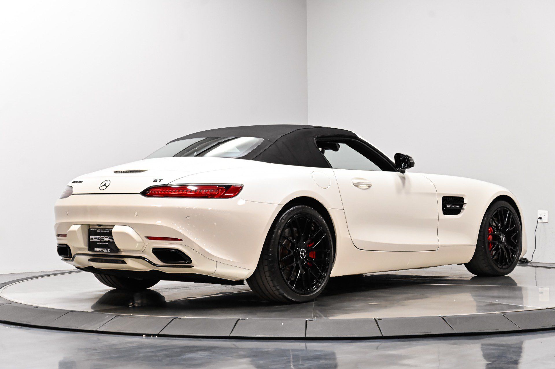 Used 2018 Mercedes-Benz AMG GT Roadster image 12