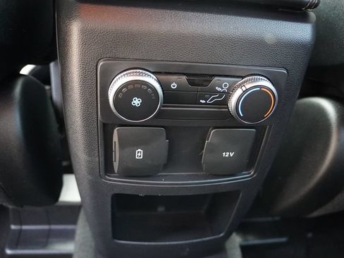 Used 2020 Ford Explorer XLT w/ Equipment Group 202A AWD/4WD image 19