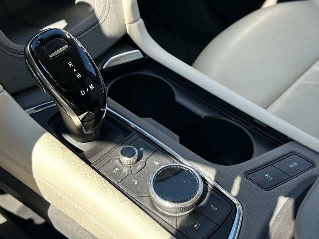 Used 2024 Cadillac XT5 Premium Luxury w/ LPO, Floor Liner Package AWD/4WD image 31