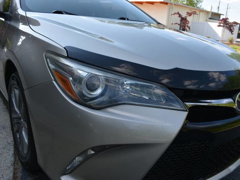 Used 2015 Toyota Camry SE FWD image 35
