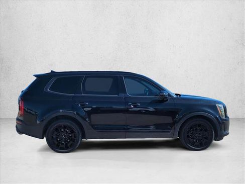 Used 2022 Kia Telluride SX w/ SX Prestige Package image 4