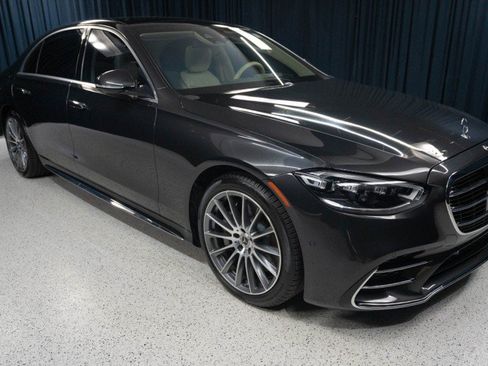 Certified 2026 Mercedes-Benz S 580e 4MATIC Sedan image 3