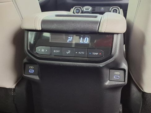 Used 2024 Toyota Grand Highlander FWD image 13