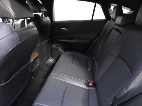 Used 2022 Toyota Venza XLE AWD/4WD image 21