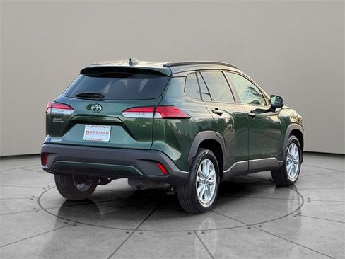 Used 2023 Toyota Corolla Cross LE image 6