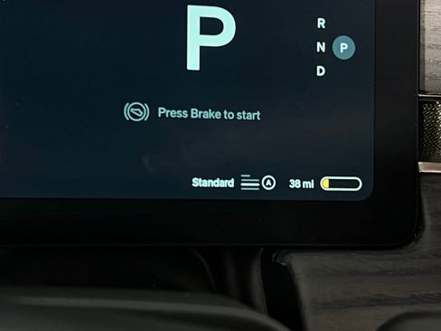 Used 2024 Rivian R1S Adventure image 17