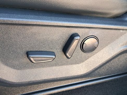 Certified 2022 Ford F150 XLT w/ Equipment Group 302A High image 19