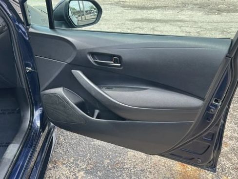 Used 2022 Toyota Corolla LE FWD image 12
