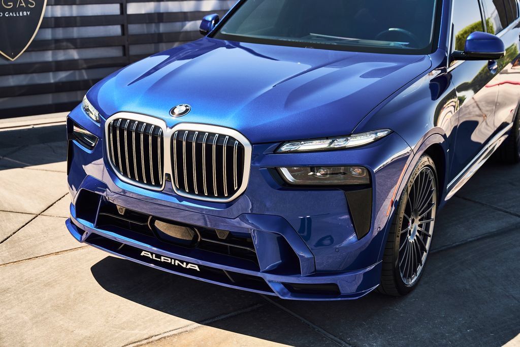 Used 2025 BMW ALPINA XB7 AWD/4WD image 6