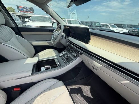 Used 2023 Hyundai Palisade Limited AWD/4WD image 26