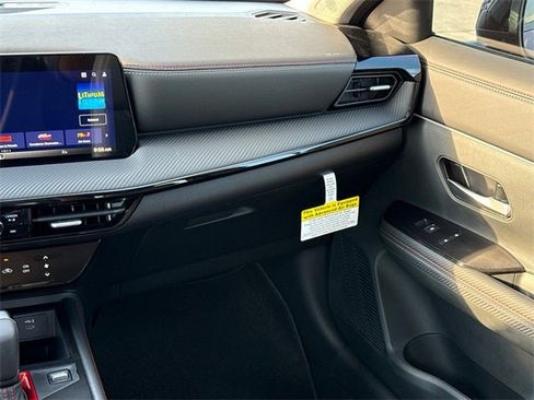 New 2026 Nissan Kicks SR image 16