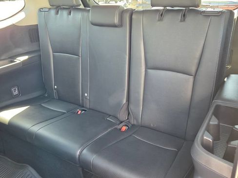Used 2024 Toyota Grand Highlander AWD image 9