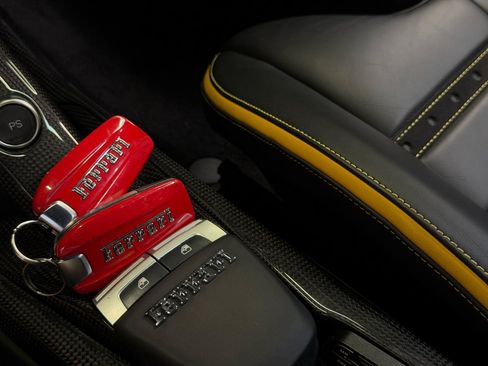 Used 2018 Ferrari 488 GTB RWD image 31